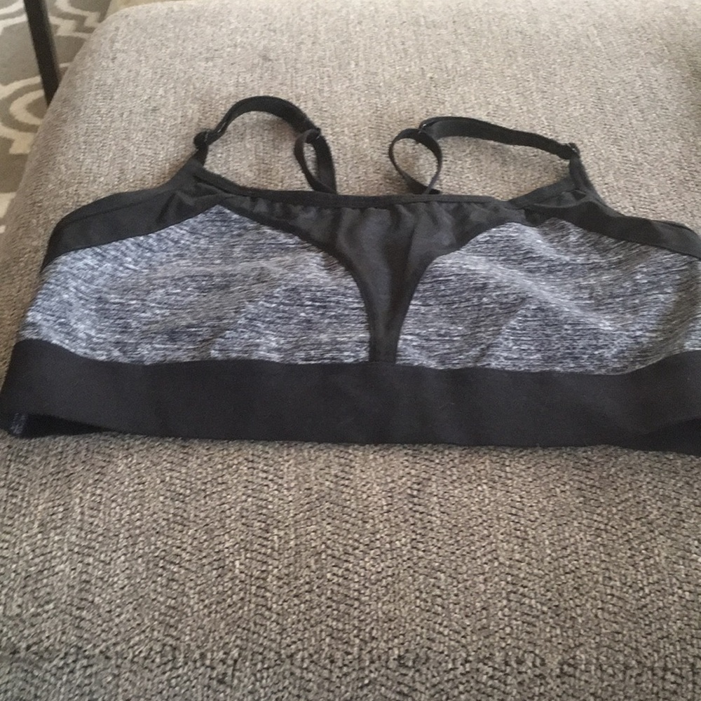 Victoria pink secret sports bra